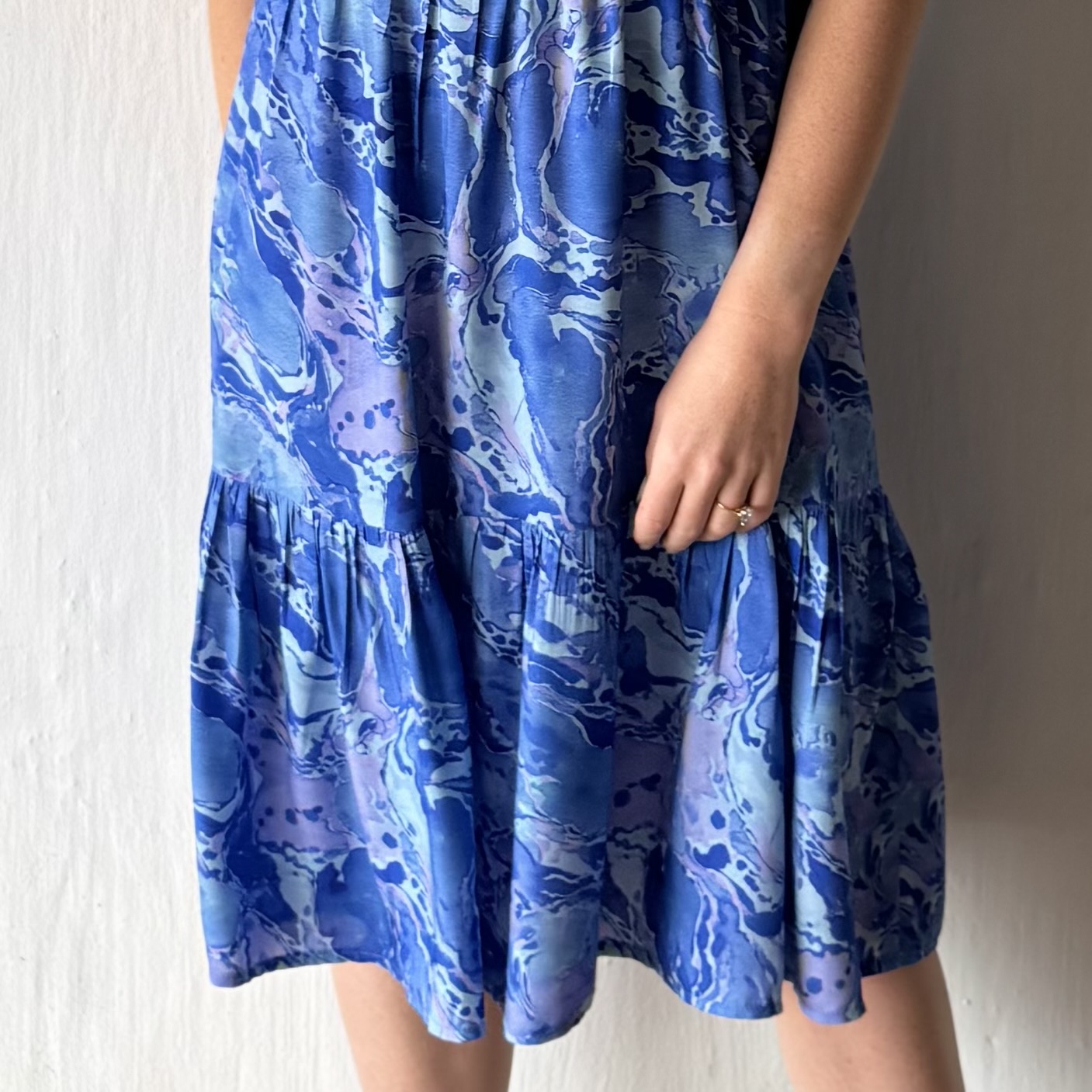 Dana V-Neck Tiered Dress - Image 3